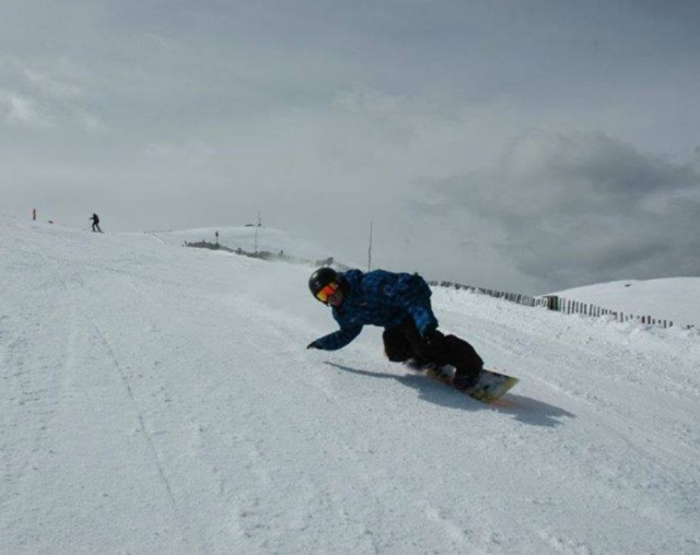 Tumbando en el descenso de snow.jpg